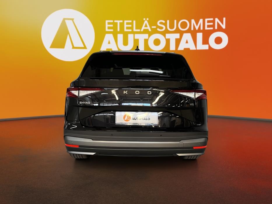 SKODA Enyaq 2025