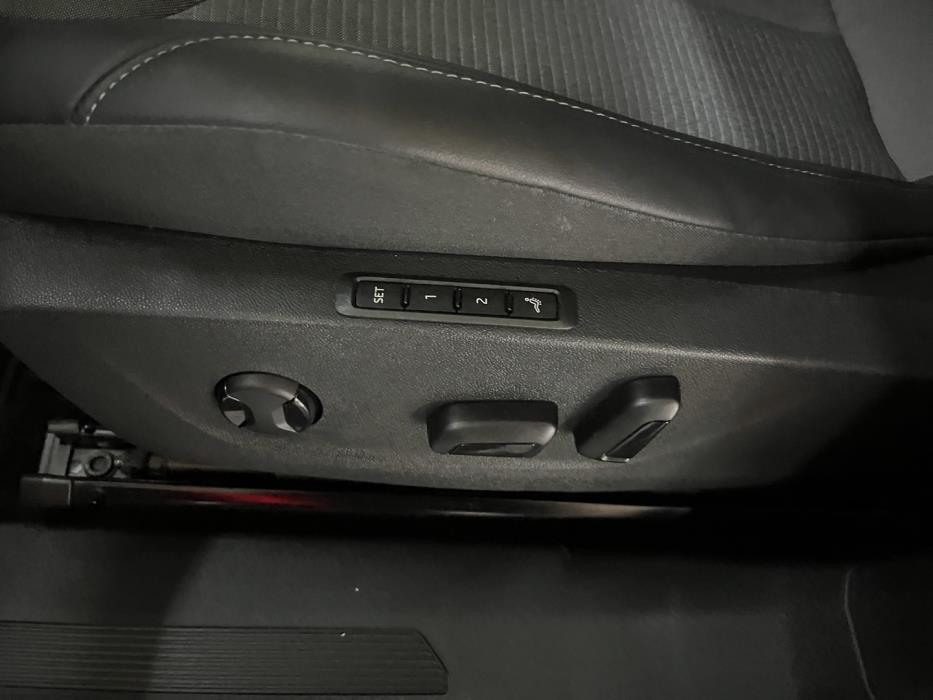 SKODA Enyaq 2025