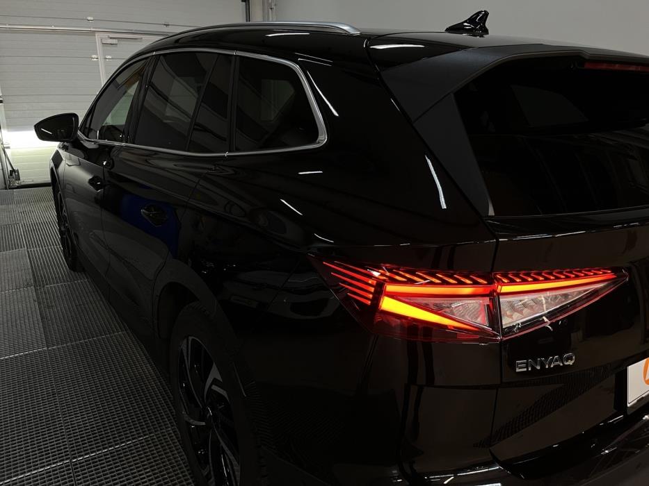SKODA Enyaq 2025