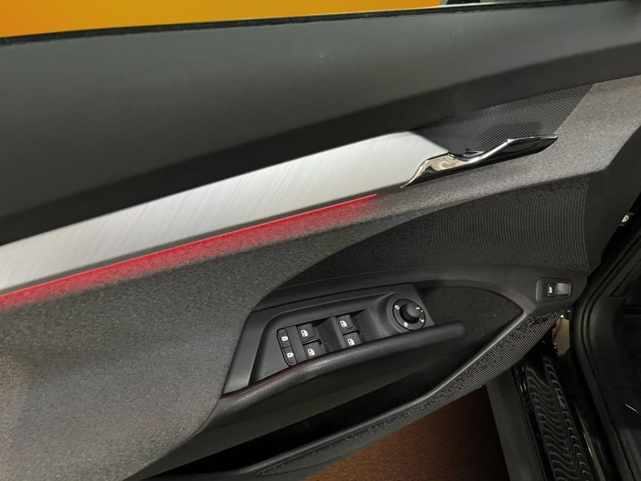 SKODA Enyaq 2025
