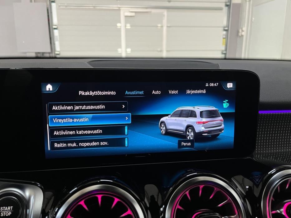 MERCEDES-BENZ EQB 2023