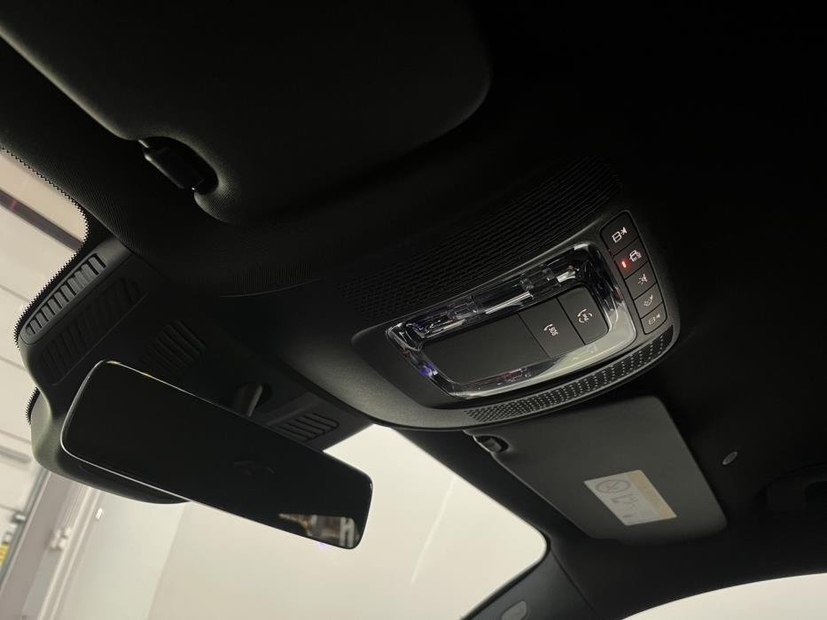 MERCEDES-BENZ EQB 2023