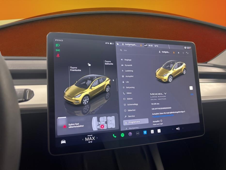 TESLA Model Y 2024