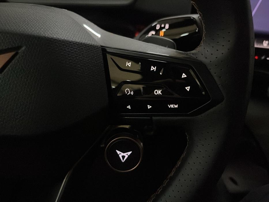 CUPRA Tavascan 2025