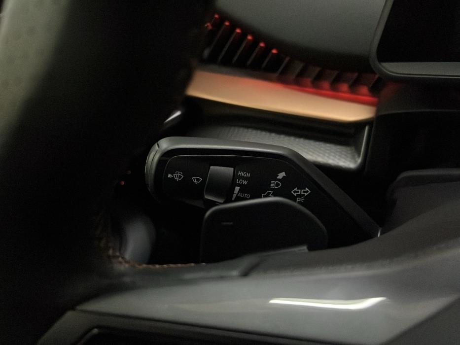 CUPRA Tavascan 2025
