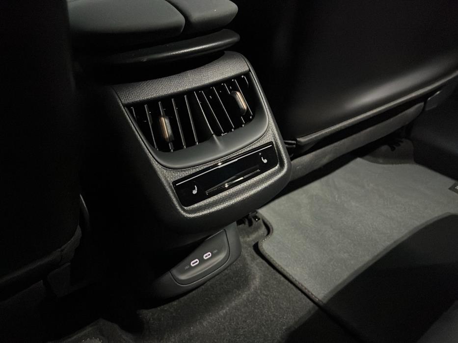 CUPRA Tavascan 2025