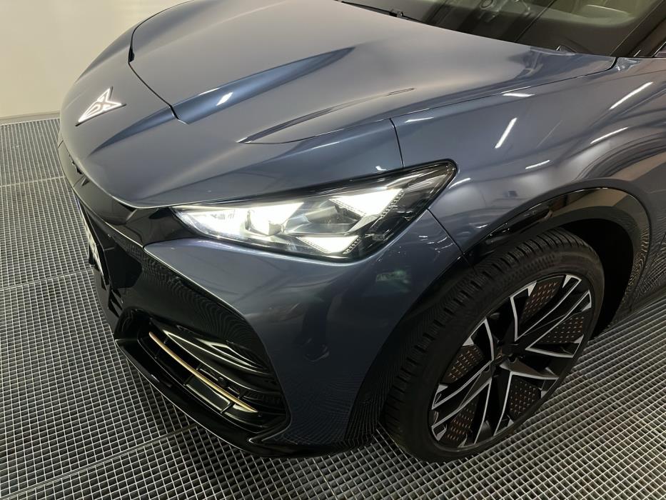 CUPRA Tavascan 2025