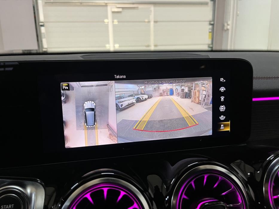 MERCEDES-BENZ EQB 2023
