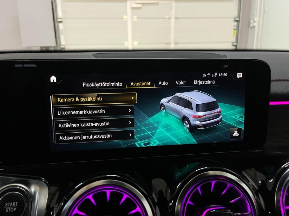 MERCEDES-BENZ EQB 2023