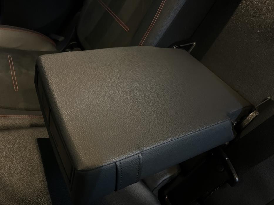 MERCEDES-BENZ EQB 2023