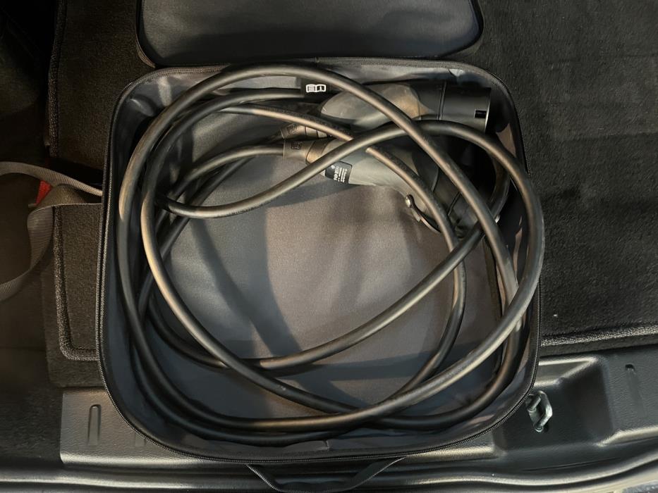 MERCEDES-BENZ EQB 2023