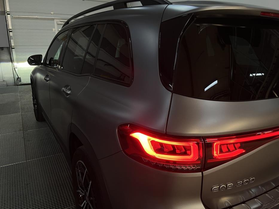 MERCEDES-BENZ EQB 2023