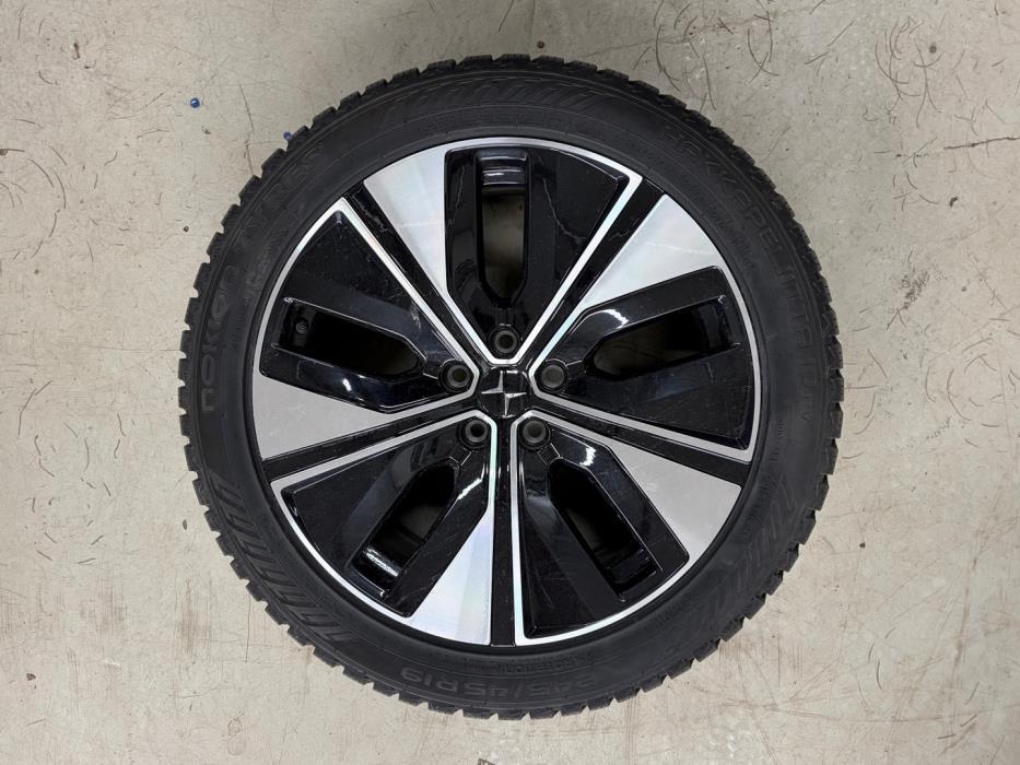 POLESTAR 2 2024