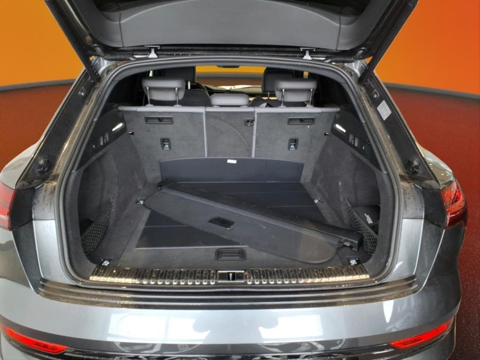 AUDI e-tron 2023