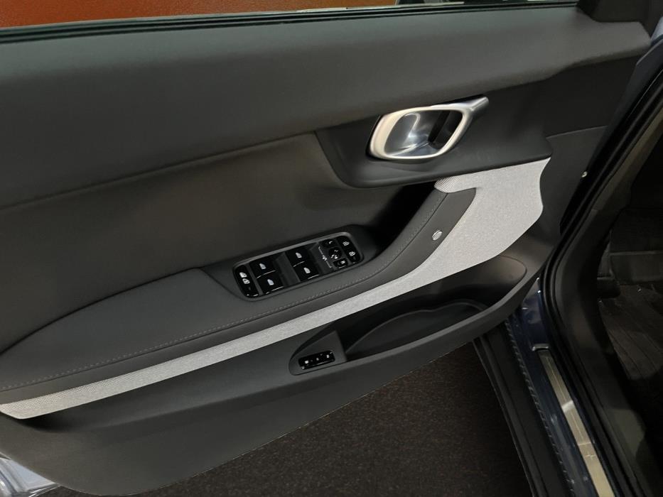 POLESTAR 2 2024