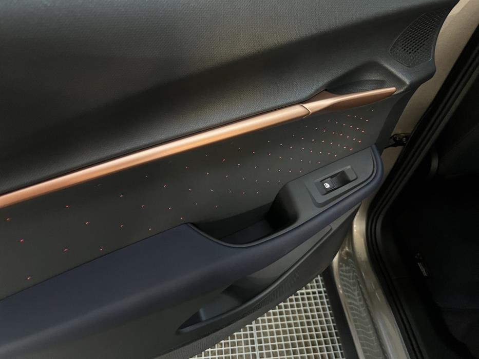 CUPRA Tavascan 2024