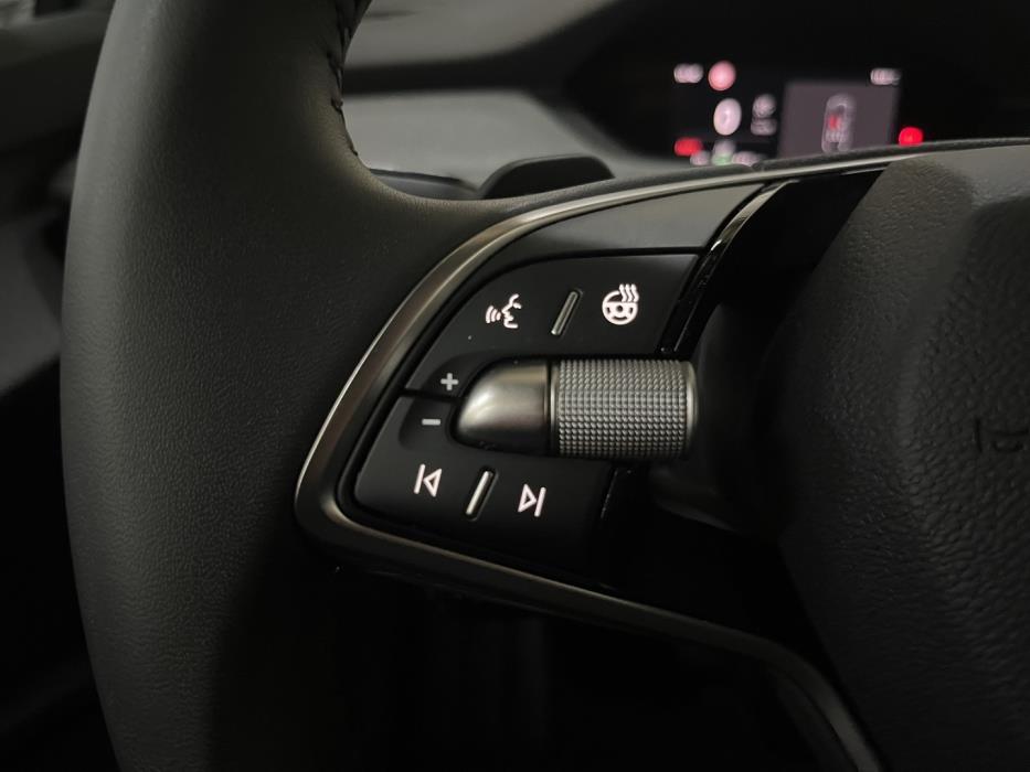 SKODA Enyaq 2025