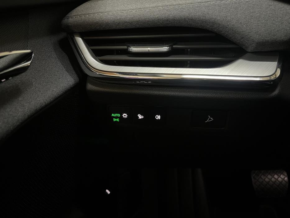 SKODA Enyaq 2025