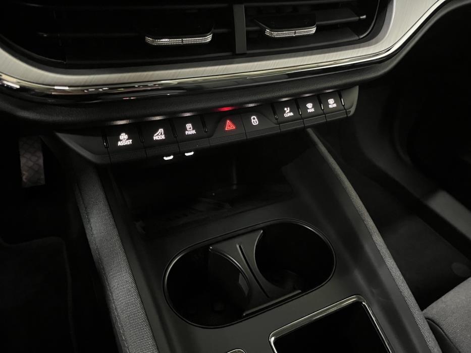SKODA Enyaq 2025