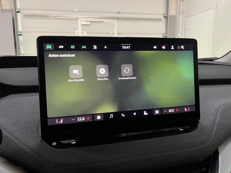 SKODA Enyaq 2025