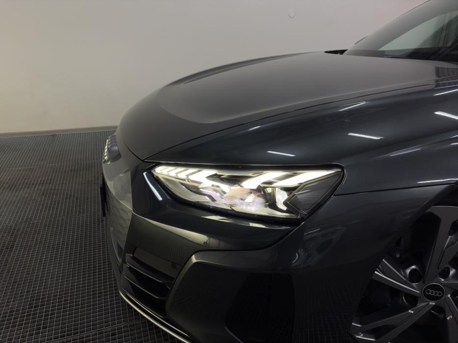 AUDI e-tron GT 2023