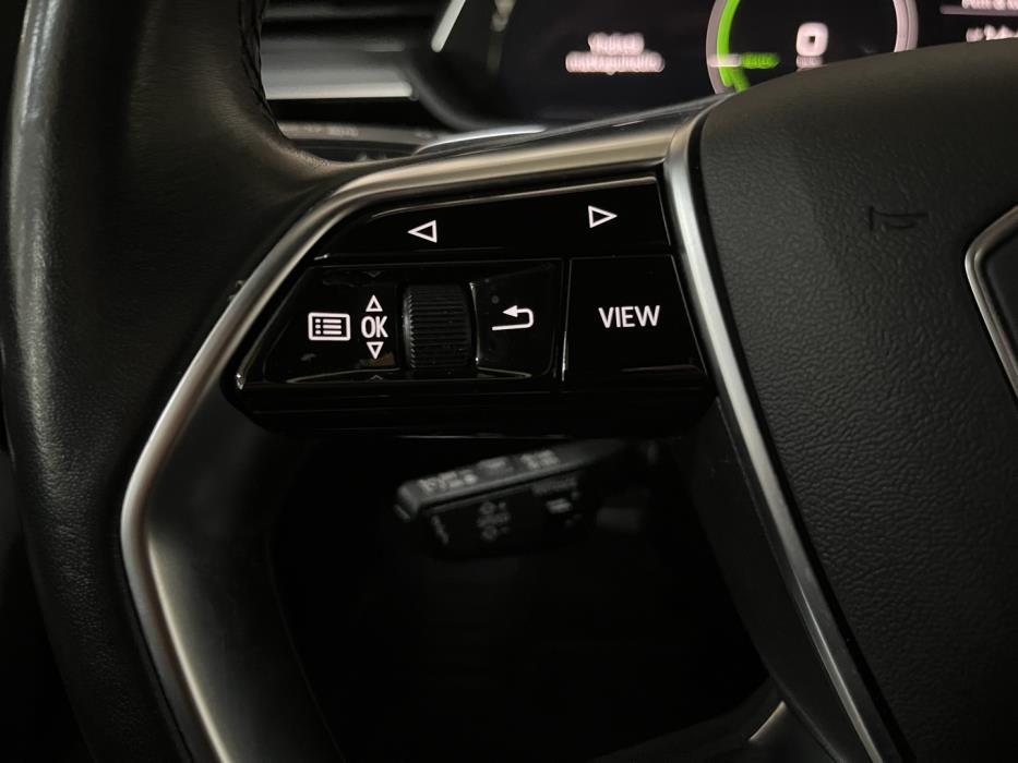 AUDI e-tron 2022