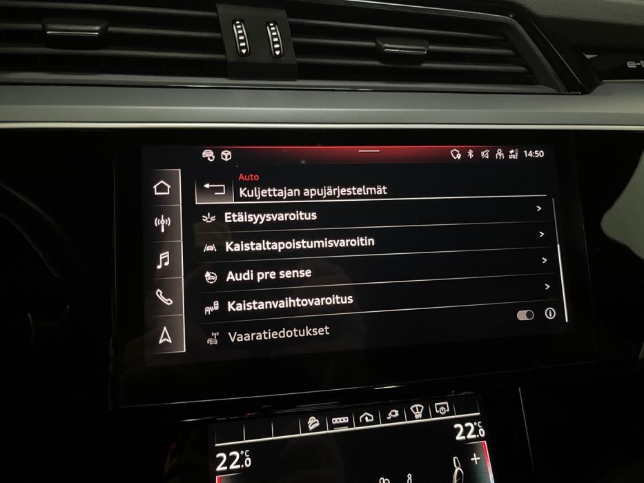 AUDI e-tron 2022