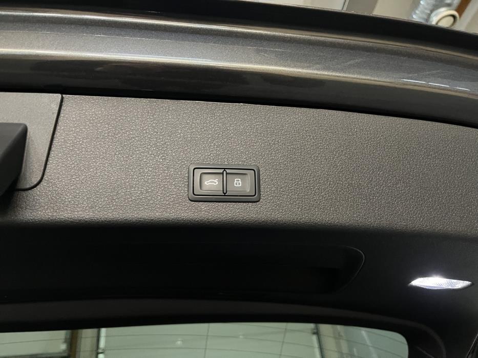AUDI e-tron 2022