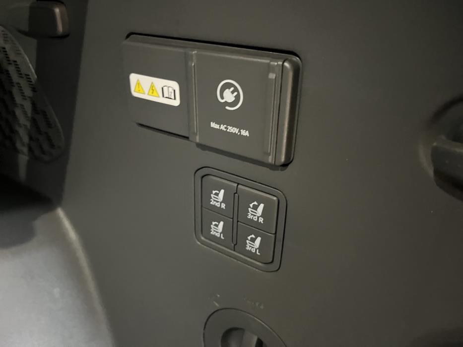 KIA EV9 2025