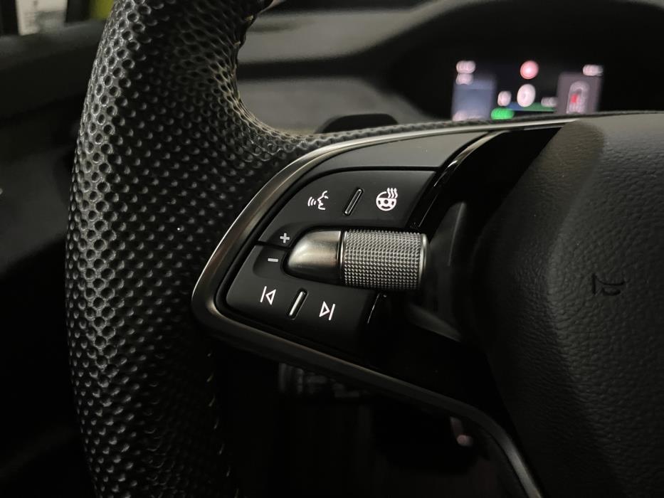 SKODA Enyaq 2024