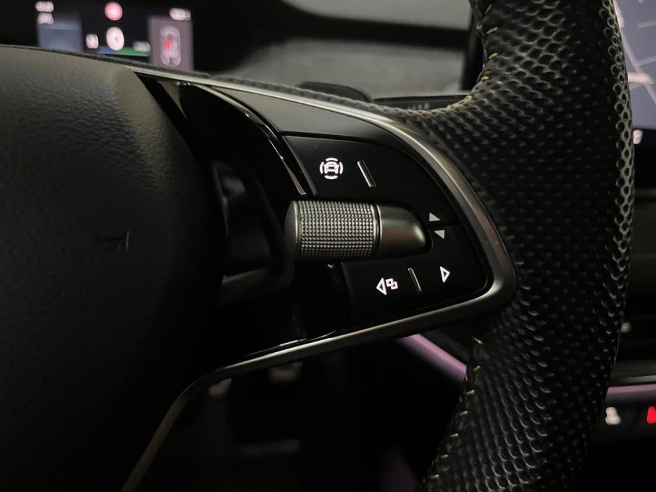 SKODA Enyaq 2024