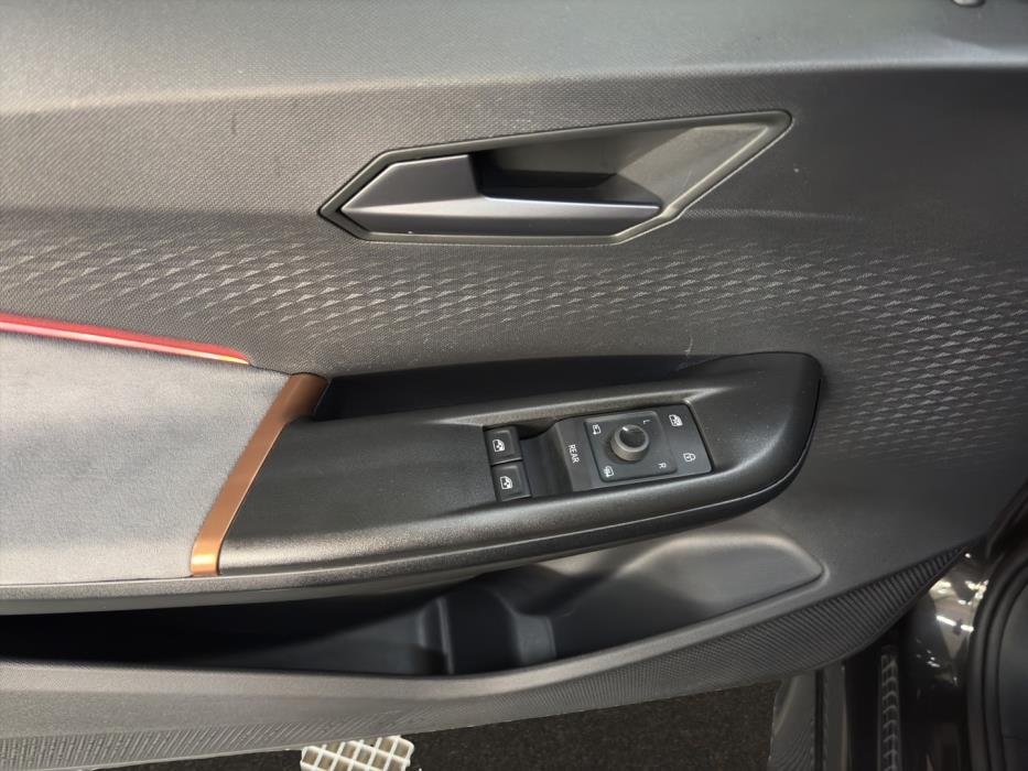CUPRA Born 2023