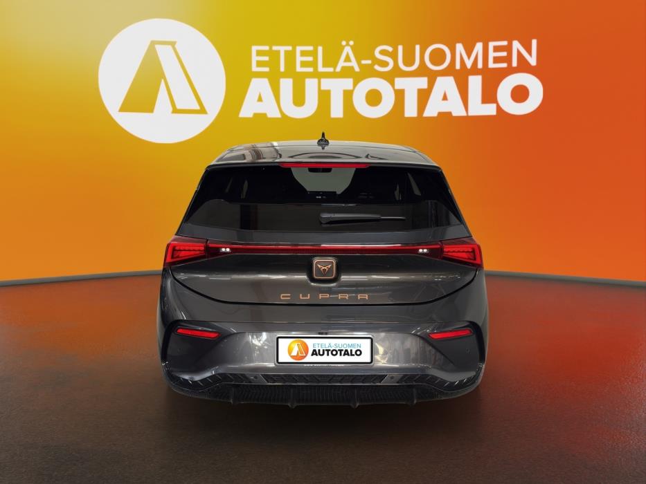 CUPRA Born 2023