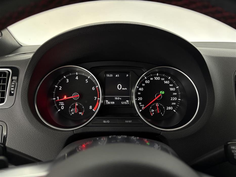 Volkswagen Polo 2015