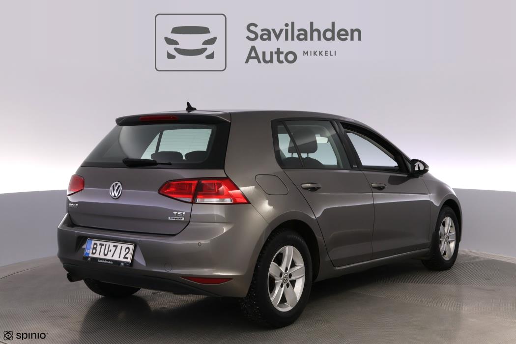 VOLKSWAGEN Golf 2017