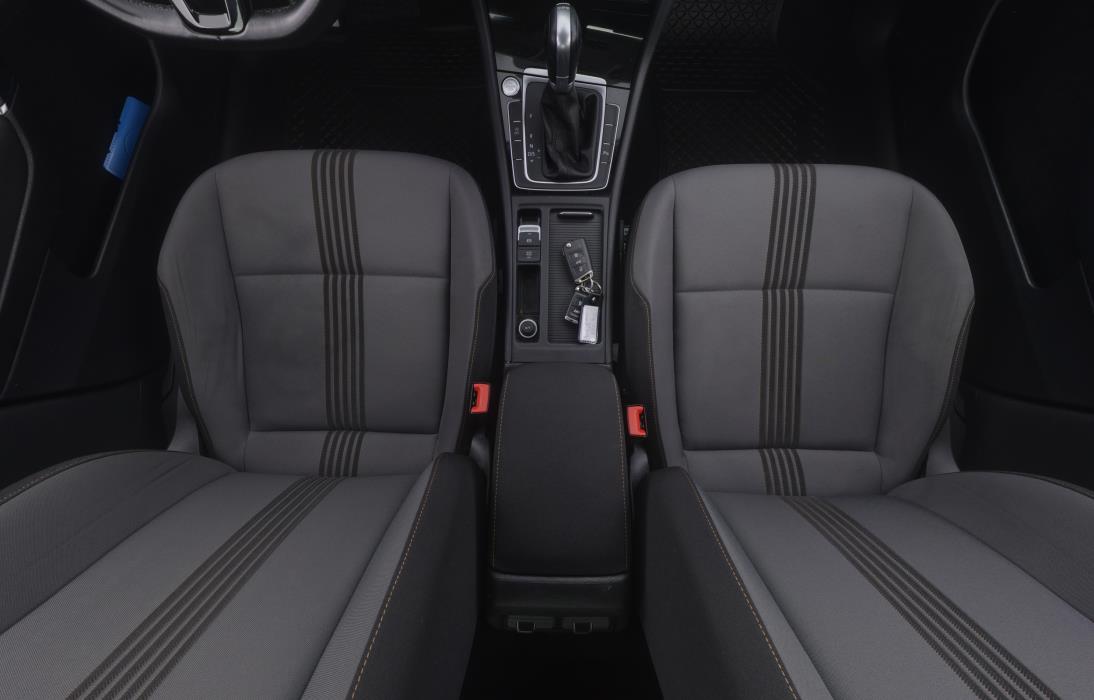 VOLKSWAGEN Golf 2017