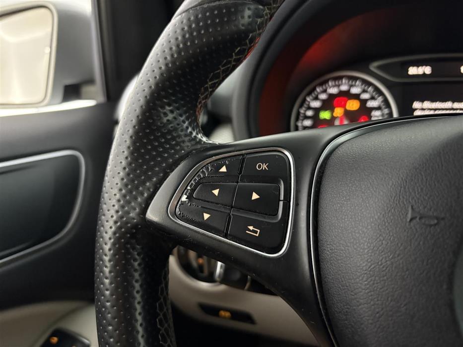 MERCEDES-BENZ B 2015