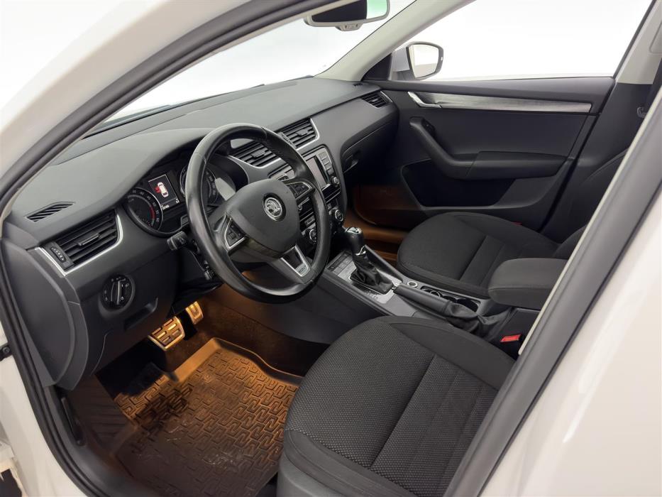 SKODA Octavia 2015