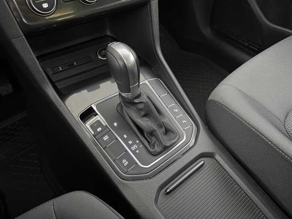 VOLKSWAGEN Golf Sportsvan 2018