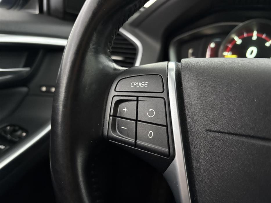 VOLVO XC60 2015