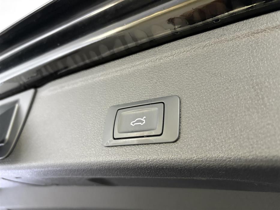 AUDI A4 2021