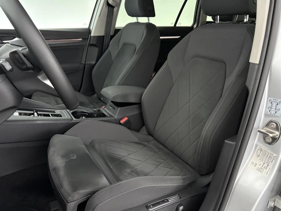 VOLKSWAGEN Golf 2021