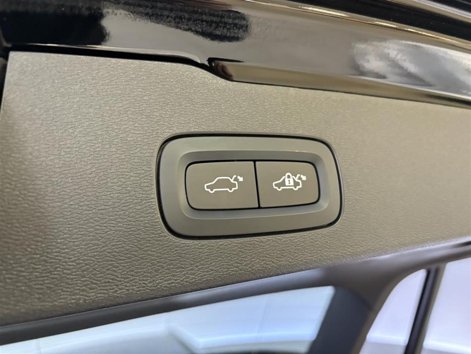 VOLVO V60 2021
