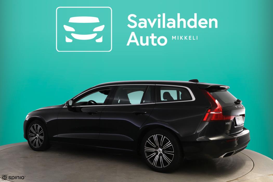 VOLVO V60 2021