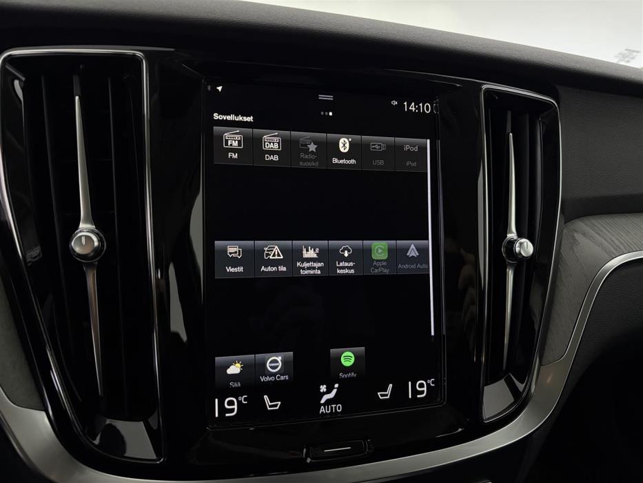 VOLVO V60 2021