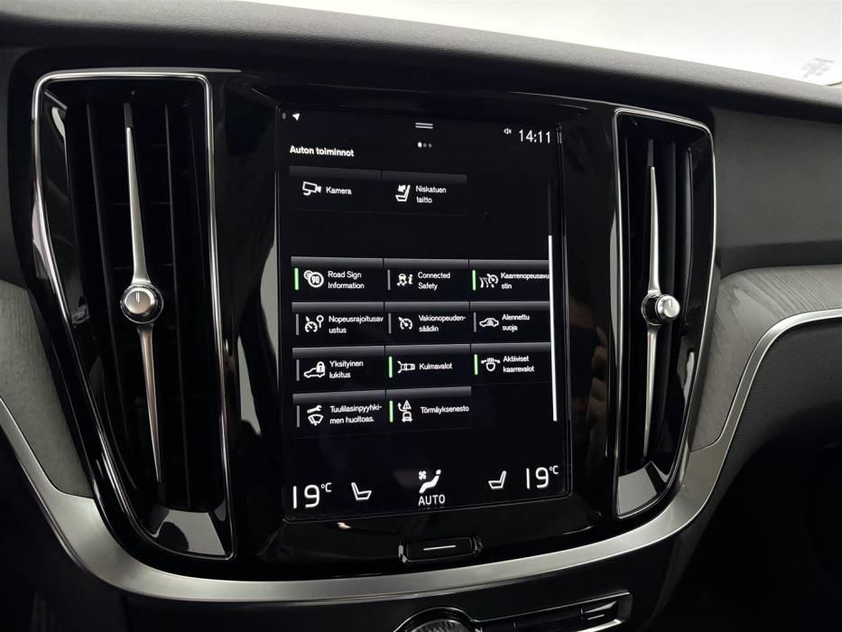 VOLVO V60 2021