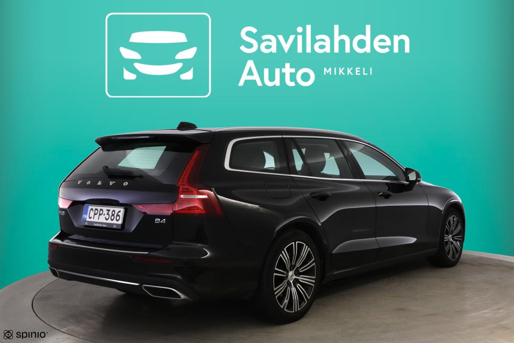 VOLVO V60 2021