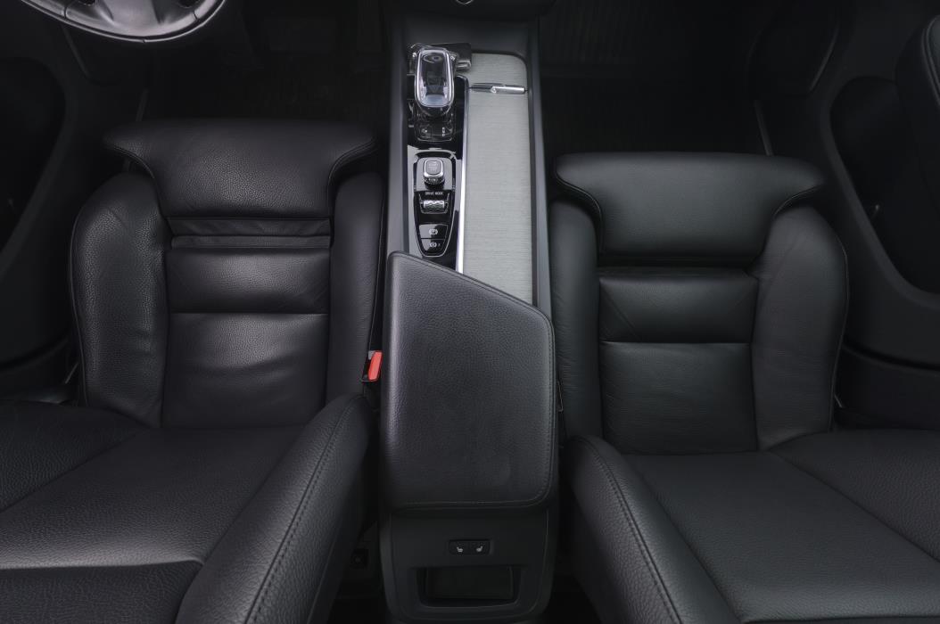 VOLVO V60 2021