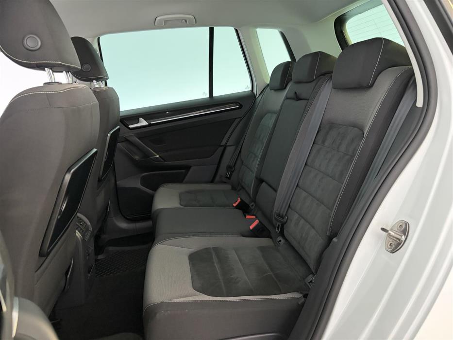 VOLKSWAGEN Golf Sportsvan 2015