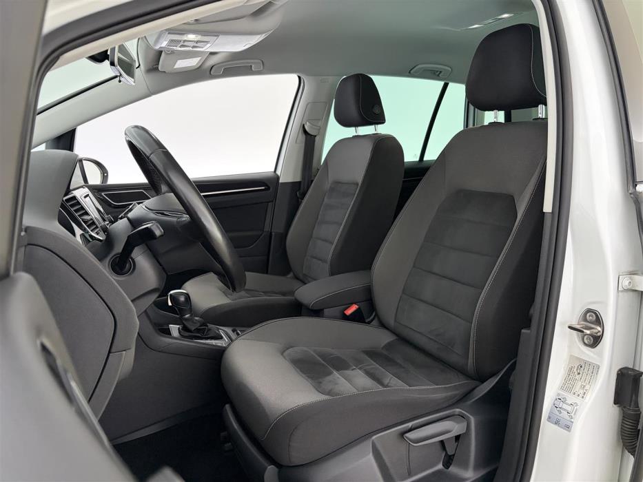 VOLKSWAGEN Golf Sportsvan 2015